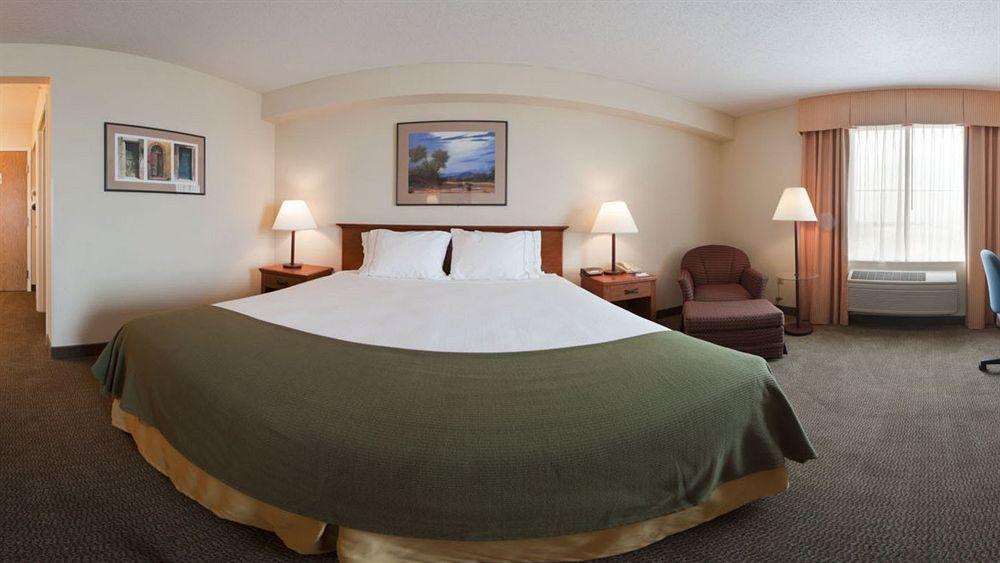 Holiday Inn Express Peoria North - Glendale By Ihg Exterior foto