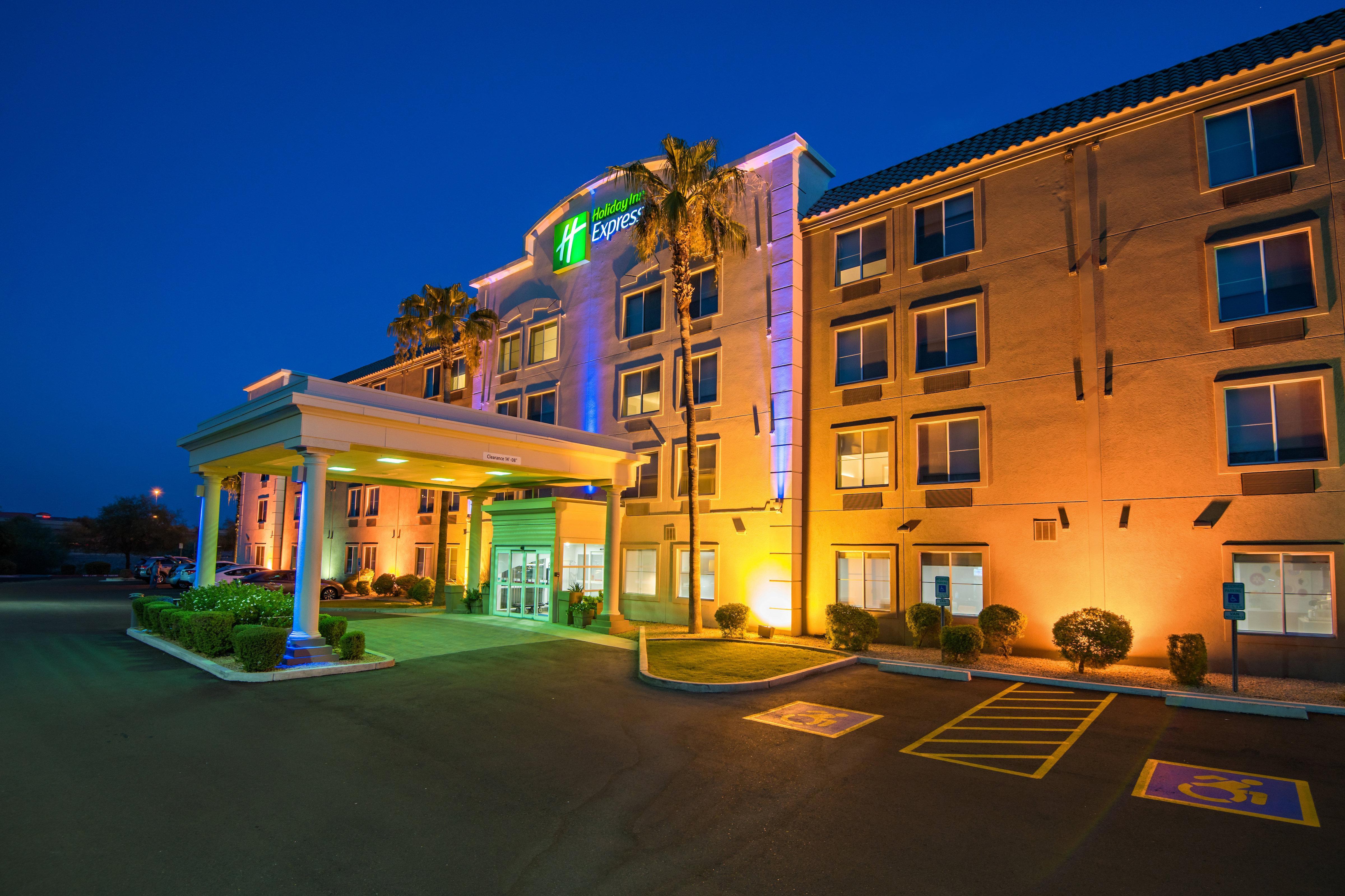 Holiday Inn Express Peoria North - Glendale By Ihg Exterior foto