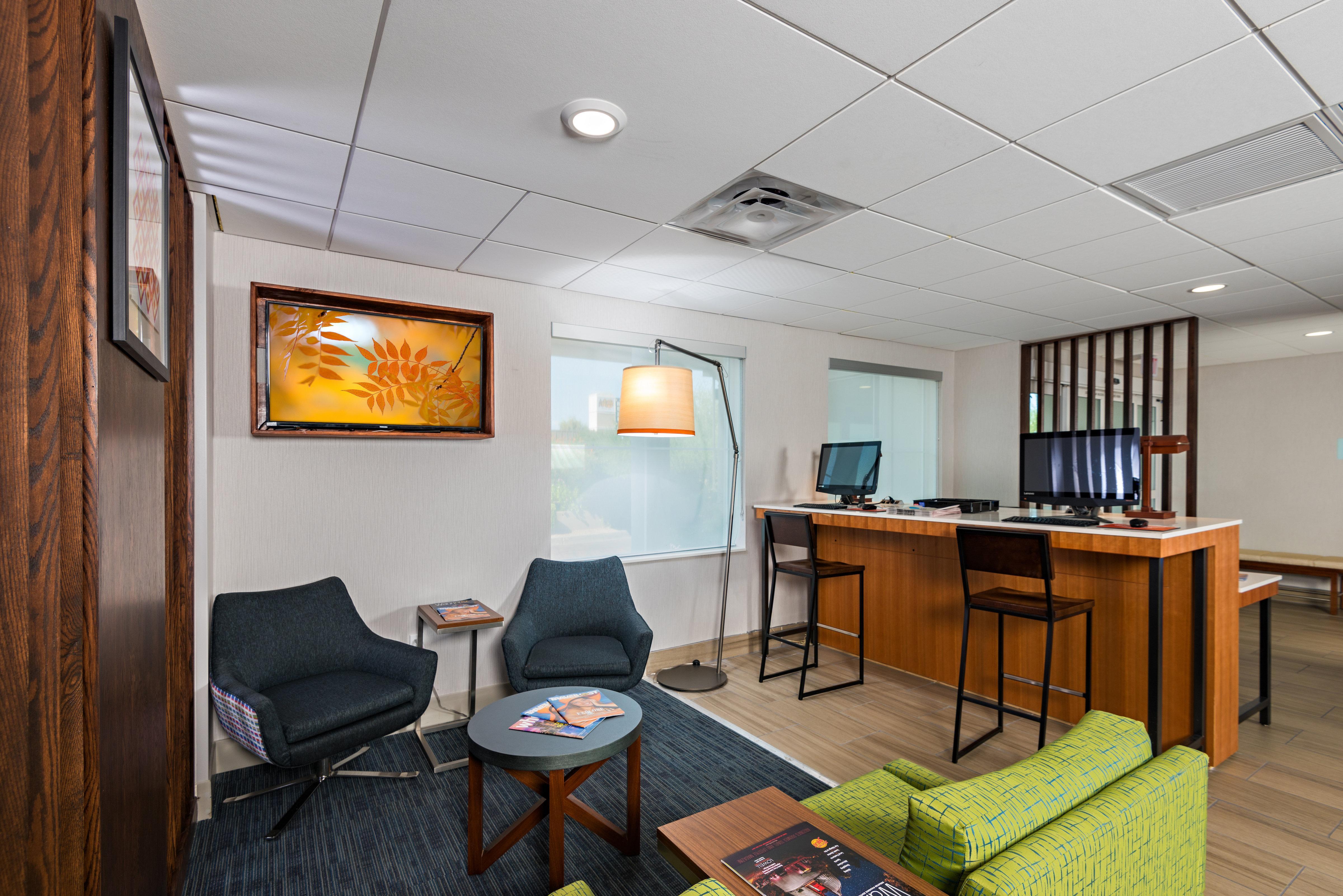 Holiday Inn Express Peoria North - Glendale By Ihg Exterior foto